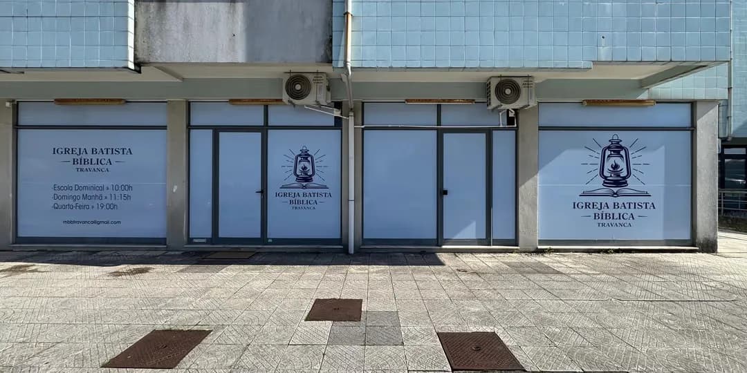 Exterior de Igreja Batista Bíblica de Travanca